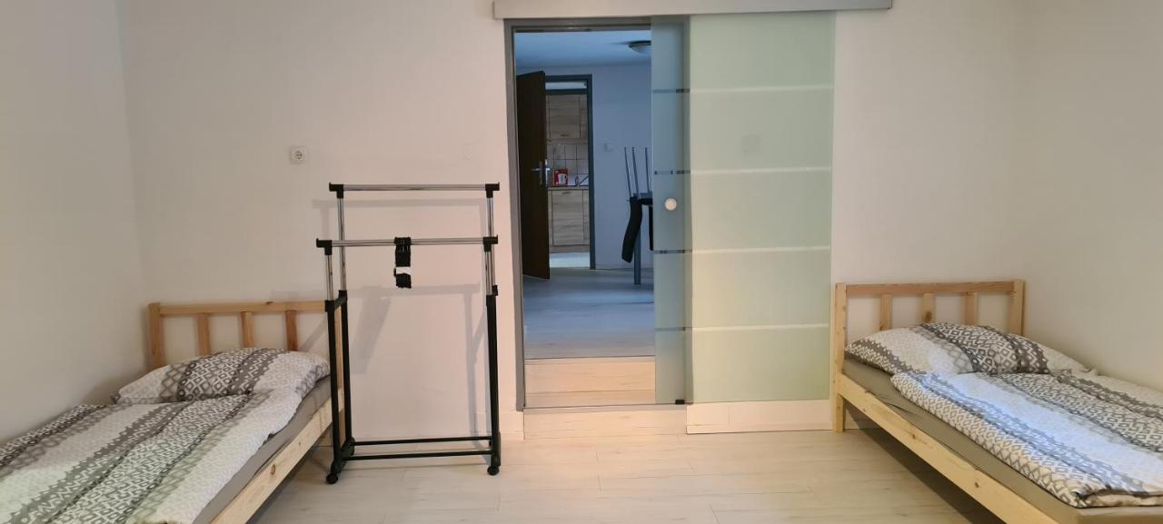 Sg Apartment Фрайщат Екстериор снимка