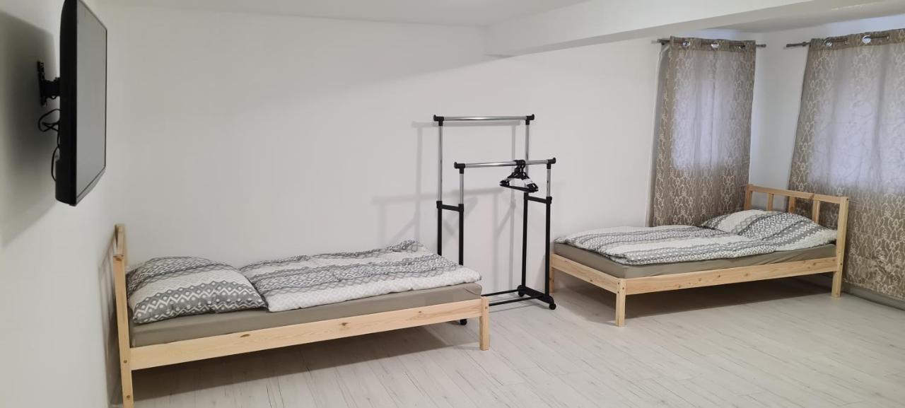 Sg Apartment Фрайщат Екстериор снимка